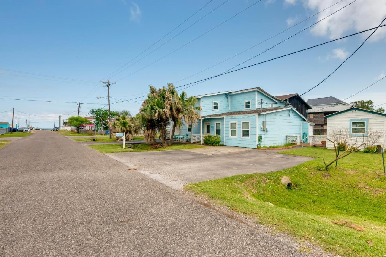 Beautiful Rockport Townhome - Walk To Aransas Bay! Exterior photo