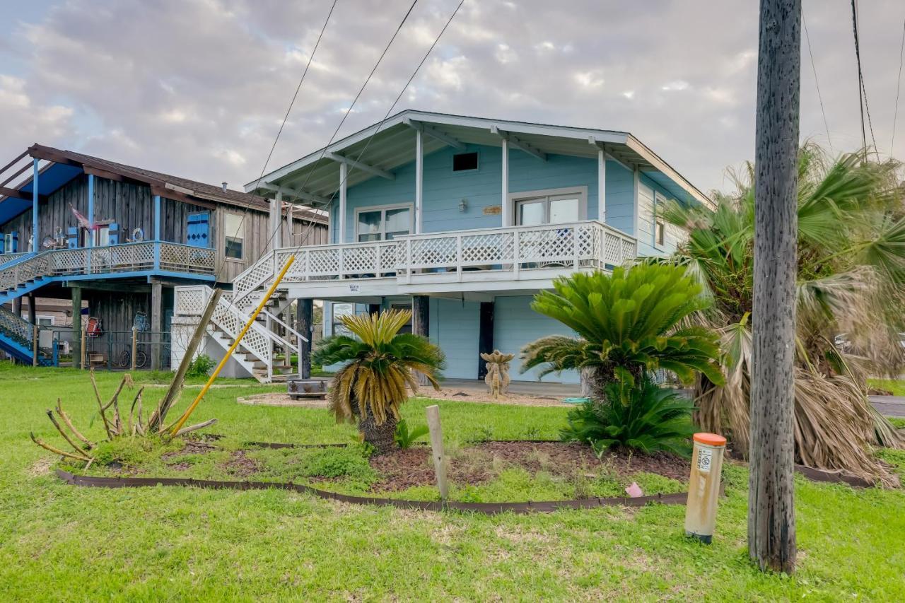 Beautiful Rockport Townhome - Walk To Aransas Bay! Exterior photo